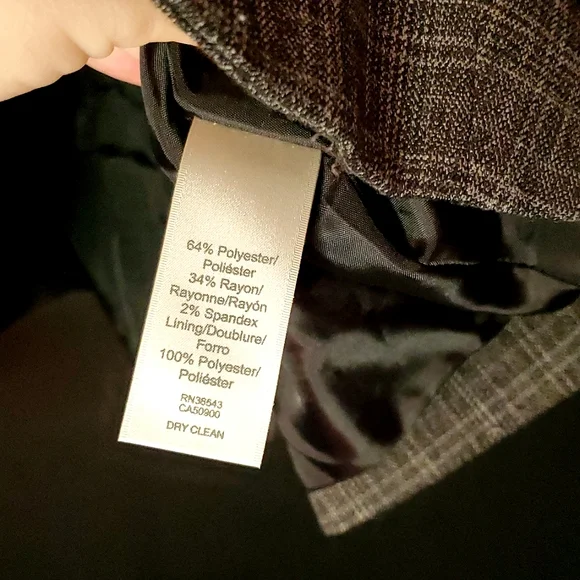 Van Heusen Studio Stretch Brown Plaid Ladies Vest - Medium - Picture 13 of 14